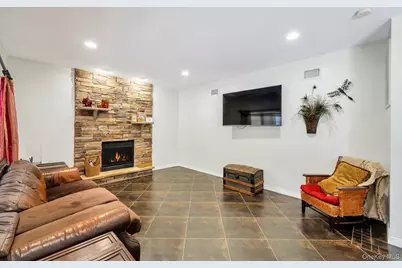 18 Darcy Avenue, Manorville, NY 11949 - Photo 31