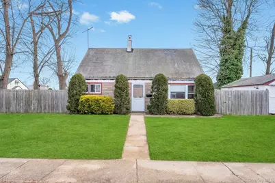 2528 Marshall Avenue, Bellmore, NY 11710 - Photo 5