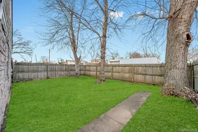 2528 Marshall Avenue, Bellmore, NY 11710 - Photo 9