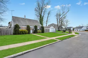 2528 Marshall Ave, Bellmore, NY 11710 - Photo 7