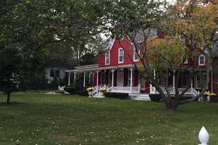 247 Main St, Center Moriches, NY 11934 - Photo 13