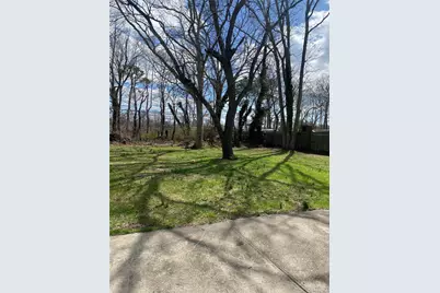 974 Suffolk Avenue, Brentwood, NY 11717 - Photo 7