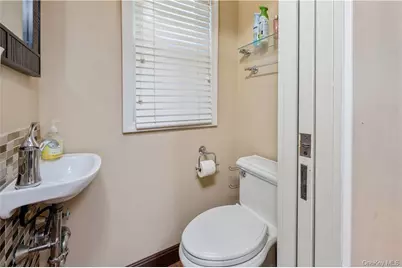 353 Old Mamaroneck Road, White Plains, NY 10605 - Photo 15