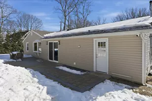 59 Sycamore Cir, Stony Brook, NY 11790 - Photo 23