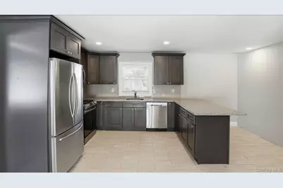 59 Sycamore Circle, Stony Brook, NY 11790 - Photo 11