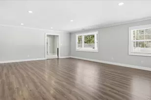 59 Sycamore Cir, Stony Brook, NY 11790 - Photo 9