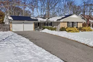 59 Sycamore Cir, Stony Brook, NY 11790 - Photo 3