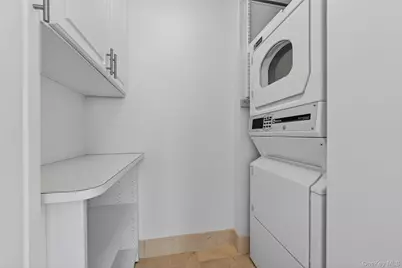 1 Renaissance Square #V4E, White Plains, NY 10601 - Photo 19