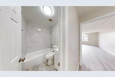 109 Lyceum Court, New York, NY 10310 - Photo 9