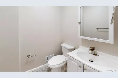 109 Lyceum Court, New York, NY 10310 - Photo 13