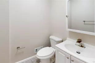 109 Lyceum Ct, New York, NY 10310 - Photo 13