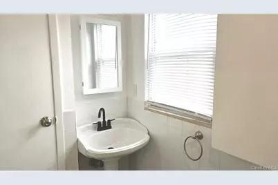 137-22 242nd Street, Rosedale, NY 11422 - Photo 5