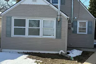 137-22 242nd St, Rosedale, NY 11422 - Photo 9