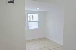 137-22 242nd Street St, Rosedale, NY 11422 - Photo 7