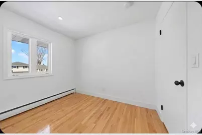 8 Whitebirch Lane, Commack, NY 11725 - Photo 11