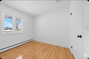 8 White Birch Ln, Commack, NY 11725 - Photo 11