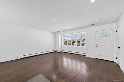 8 Whitebirch Lane, Commack, NY 11725 - Photo 9