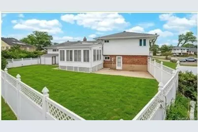 8 Whitebirch Lane, Commack, NY 11725 - Photo 31