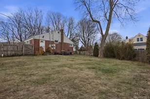 45 Oakley Dr, Huntington Station, NY 11746 - Photo 13