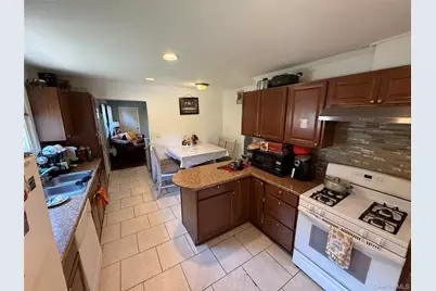 45 Oakley Drive, Huntington Station, NY 11746 - Photo 3