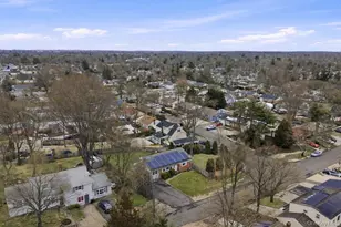 45 Oakley Dr, Huntington, NY 11746 - Photo 11