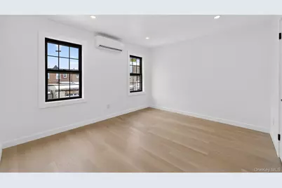 114-25 200th Street, Saint Albans, NY 11412 - Photo 9