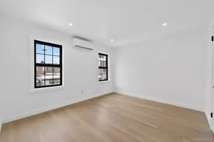 114-25 200th St, Saint Albans, NY 11412 - Photo 9