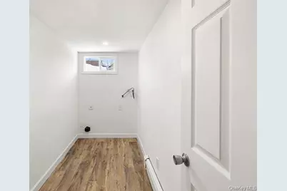 15 Gardiners Road, Sound Beach, NY 11789 - Photo 9