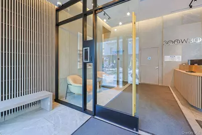 300 W 30th Street #4D, New York, NY 10001 - Photo 17