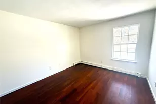 2 New St, Holtsville, NY 11742 - Photo 17