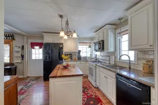 108 St Andrews Rd, Walden, NY 12586 - Photo 9