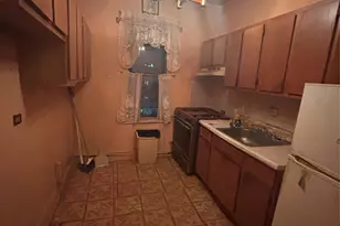 31-14 Crescent St, Astoria, NY 11106 - Photo 7