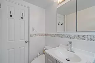 61-15 98th St, Rego Park, NY 11374 - Photo 15