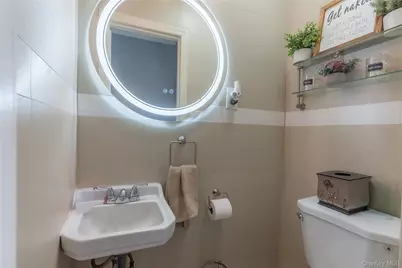 25708 147th Avenue, Rosedale, NY 11422 - Photo 7