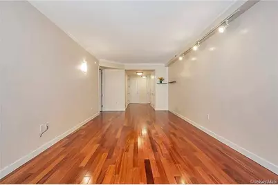 10 City Place #3D, White Plains, NY 10601 - Photo 5