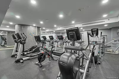 10 City Place #3D, White Plains, NY 10601 - Photo 17