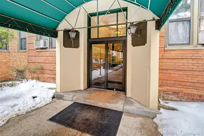 2 Greenridge Avenue #2P, White Plains, NY 10605 - Photo 3