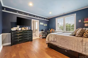 44 Legends Cir, Melville, NY 11747 - Photo 27