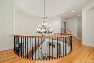 44 Legends Cir, Melville, NY 11747 - Photo 39