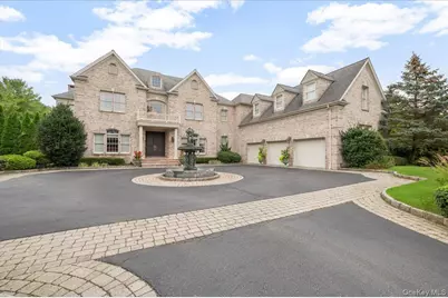 44 Legends Circle, Melville, NY 11747 - Photo 43