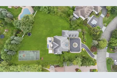 44 Legends Circle, Melville, NY 11747 - Photo 45