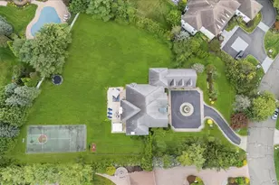 44 Legends Cir, Melville, NY 11747 - Photo 45