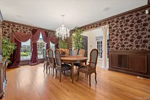 44 Legends Cir, Melville, NY 11747 - Photo 7