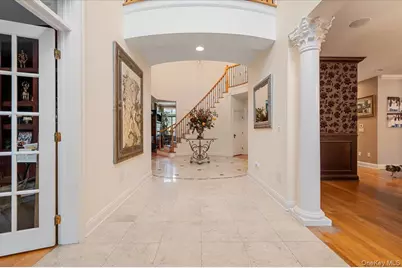 44 Legends Circle, Melville, NY 11747 - Photo 3