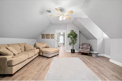 44 Legends Circle, Melville, NY 11747 - Photo 37