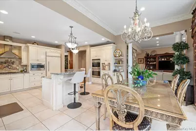 44 Legends Circle, Melville, NY 11747 - Photo 13