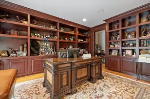 44 Legends Cir, Melville, NY 11747 - Photo 5