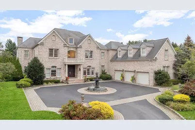 44 Legends Circle, Melville, NY 11747 - Photo 1