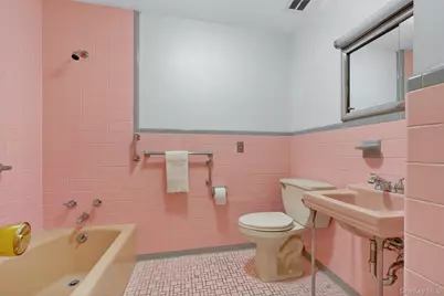 7 Wodenethe Drive S, Beacon, NY 12508 - Photo 33