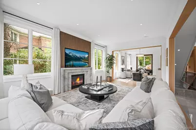 7 Mirrielees Road, Great Neck, NY 11021 - Photo 7